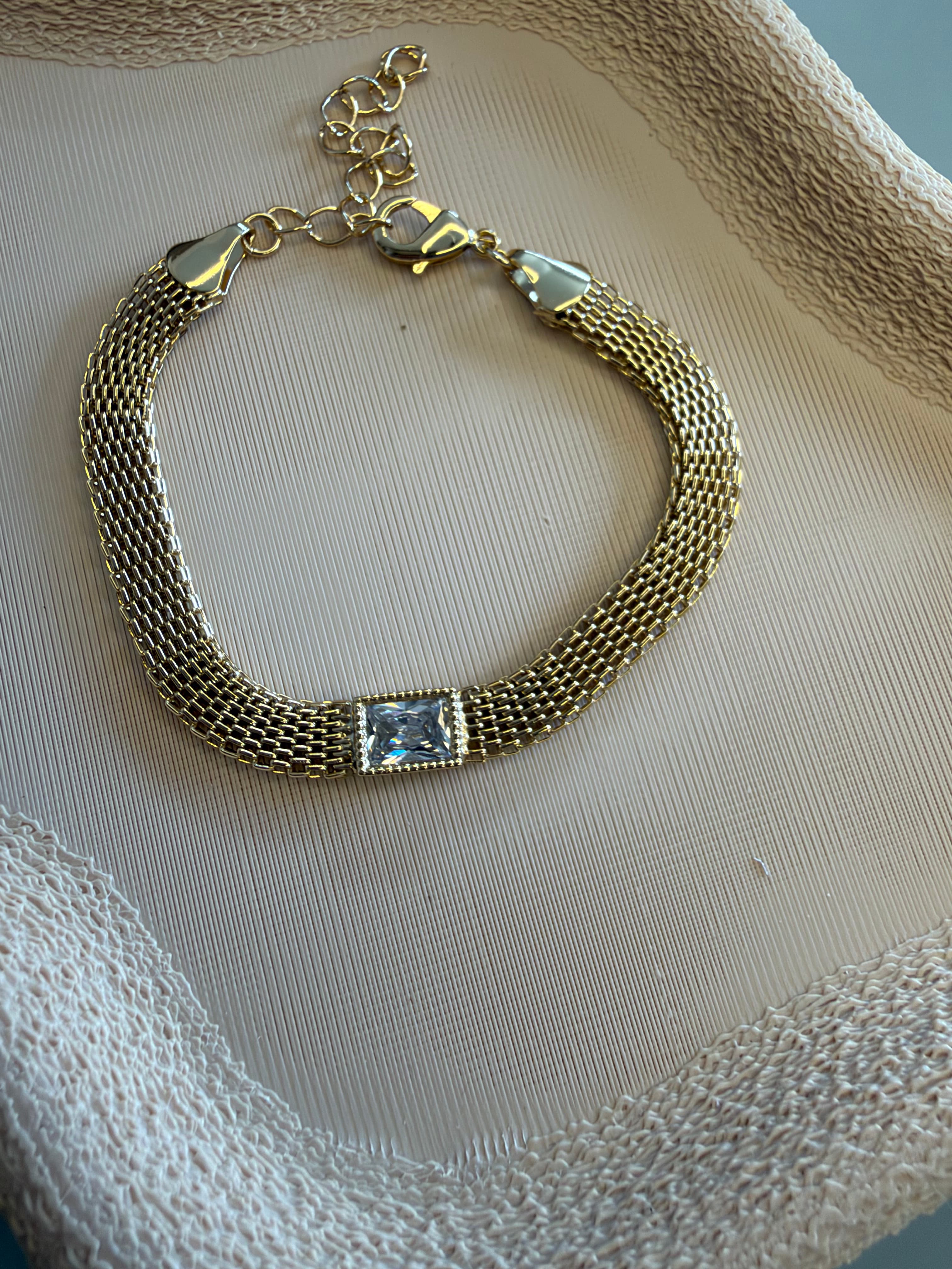 Pulseira em malha com detalhes em zircônia quadrado