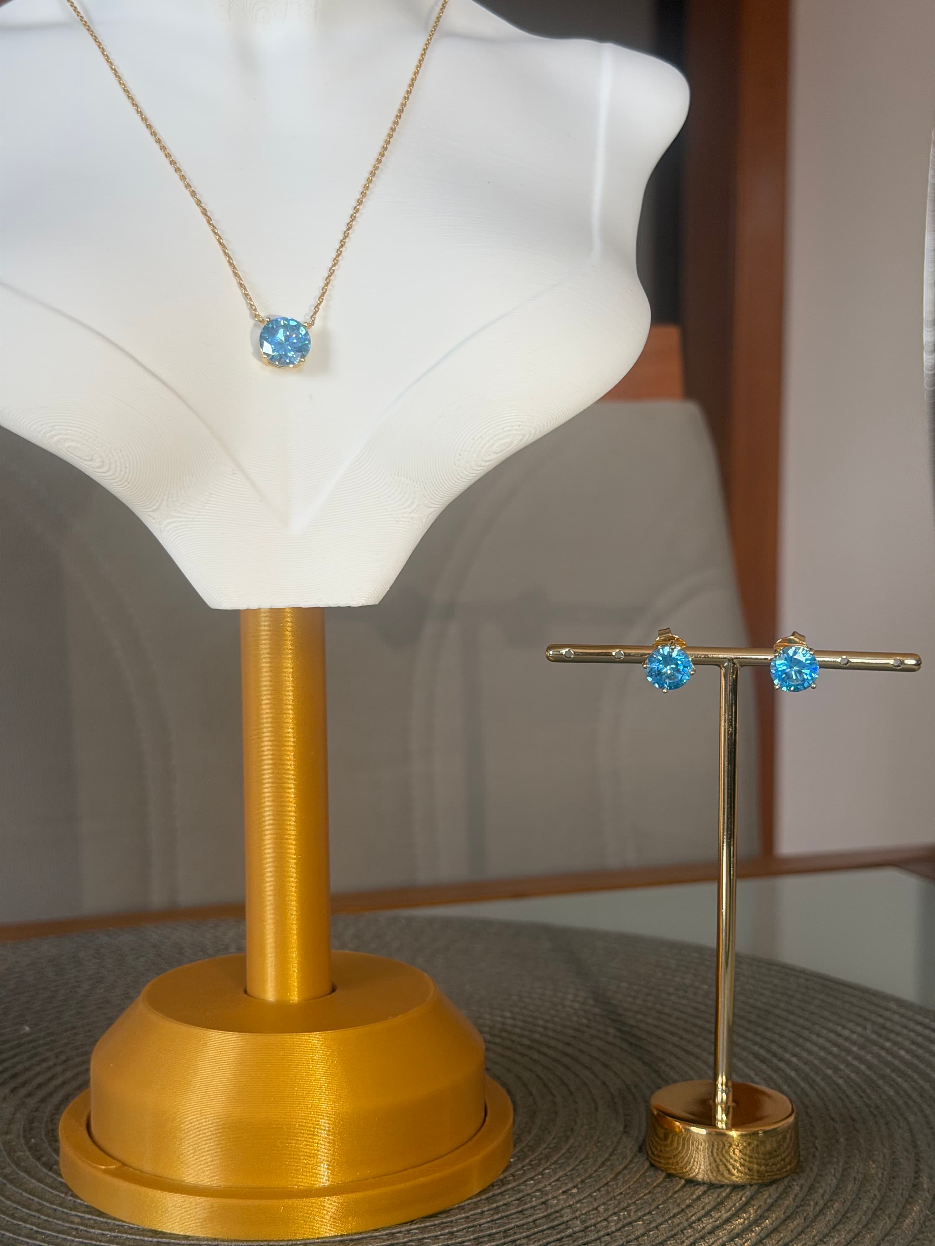 Conjunto colar e brincos zircônias azul 10mm