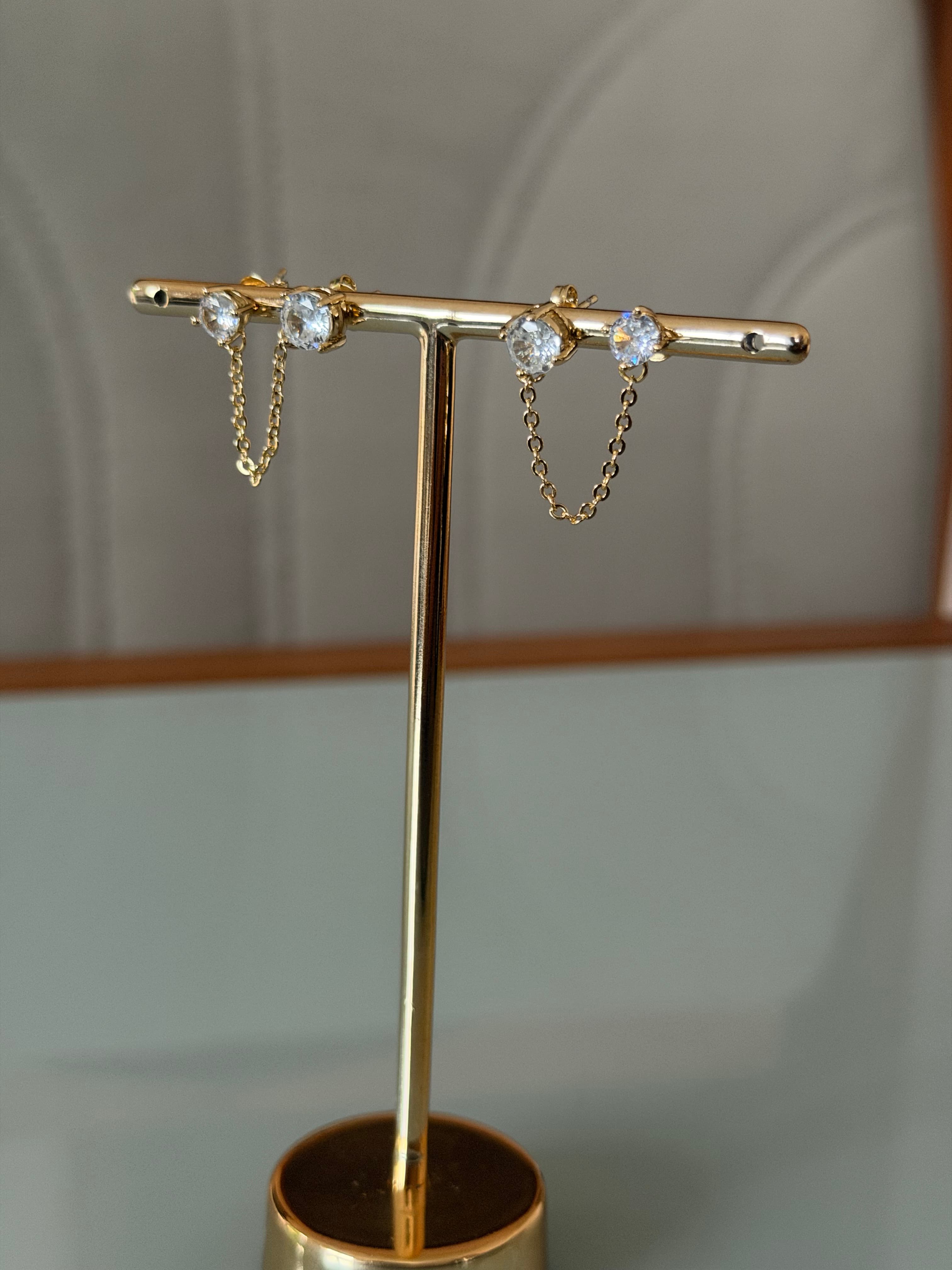 Brincos ear line com zircônias